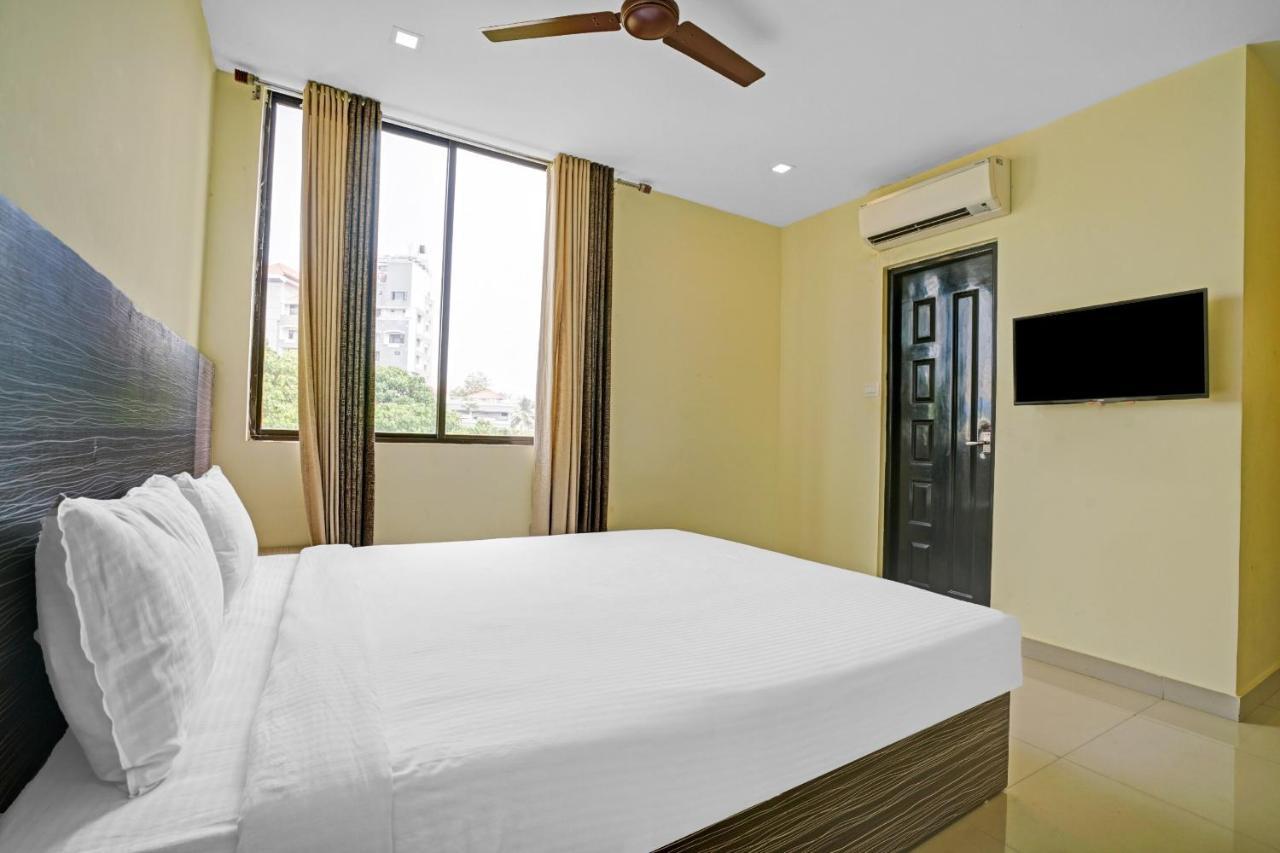 Capital O 87015 Hotel Al Salama Kochi Exteriér fotografie