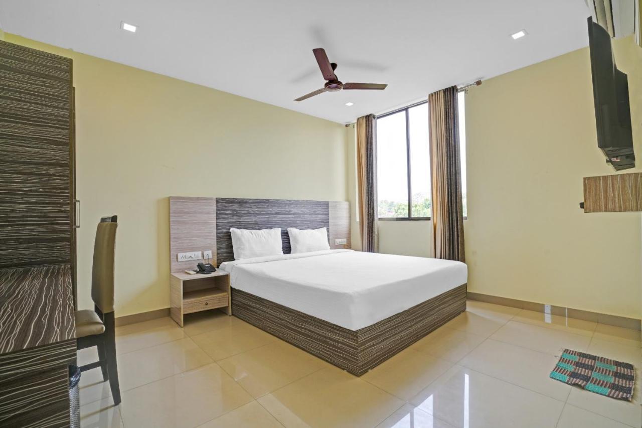 Capital O 87015 Hotel Al Salama Kochi Exteriér fotografie