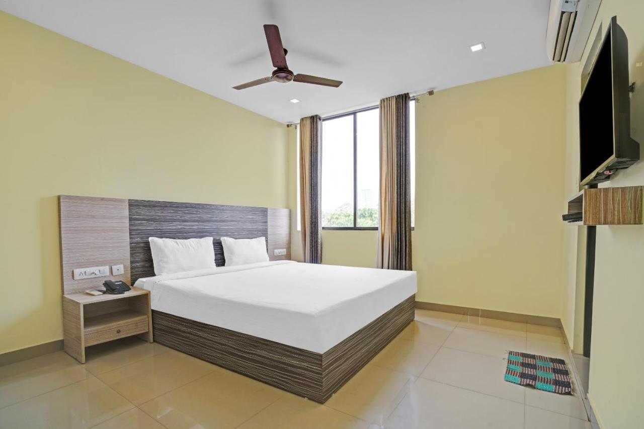 Capital O 87015 Hotel Al Salama Kochi Exteriér fotografie